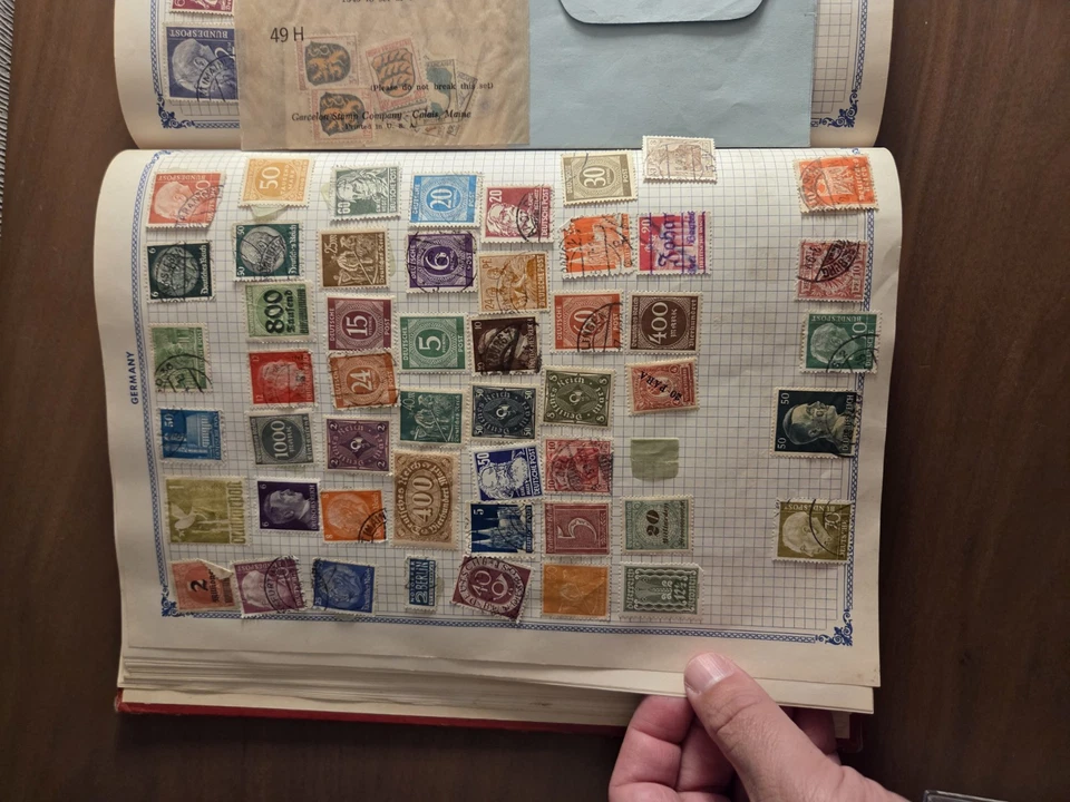 Colección de estampillas de principios de 1900 estampillas de ración de la Segunda Guerra Mundial de todo el mundo Foto 3 de 4