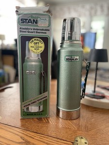 Vintage Aladdin Stanley Thermos No. A-944DH One Quart with original Box 
