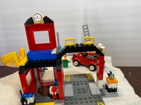 LEGO Juniors City: Fire Emergency (10671) 99% Complete w Manual (2 pc missing)