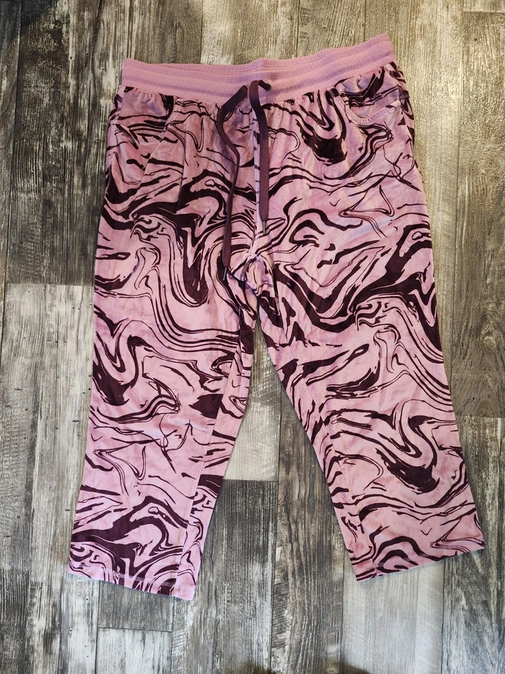 LULAROE COZY COLLECTION Talla 1X Jogger CapriItem Descripción:Quédate... Foto 2 de 3