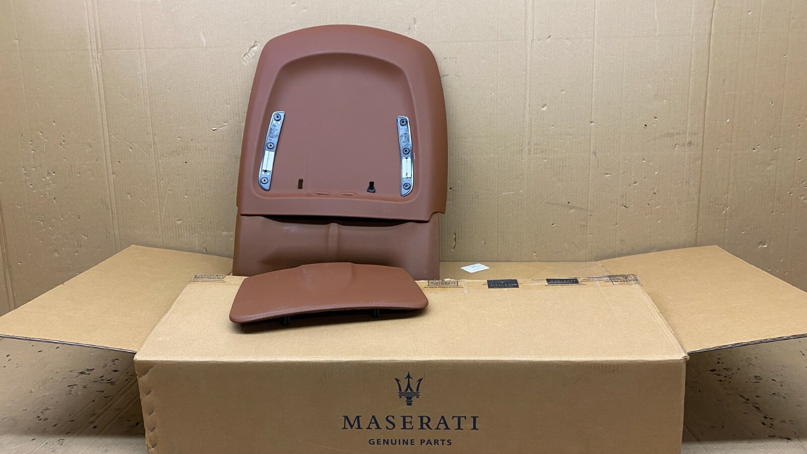 New 2014 - 2020 Maserati Quattroporte M156 Right Front seat seatback panel OEM