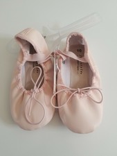 danskin freestyle ballet slippers