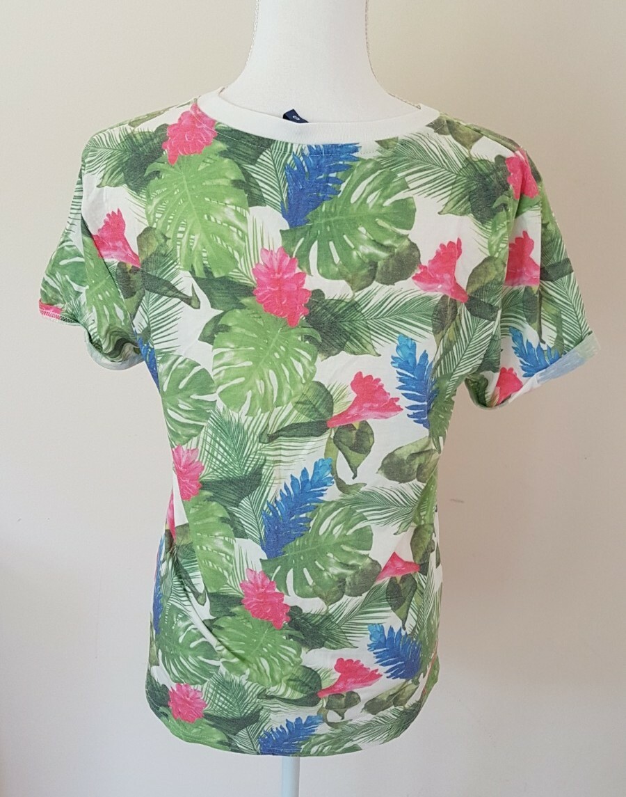 H&M Women's Green Floral Patterned T-Shirt Size 8-10 thumbnail 2
