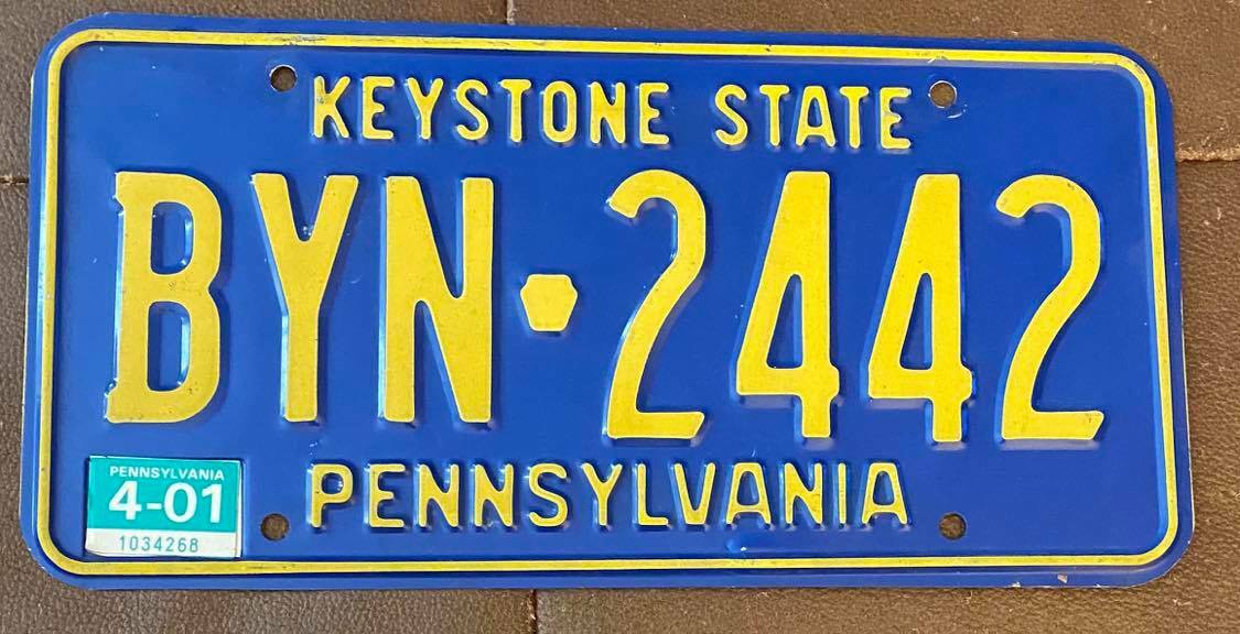 Pennsylvania 2001 KEYSTONE STATE License Plate - NICE QUALITY # BYN-2442