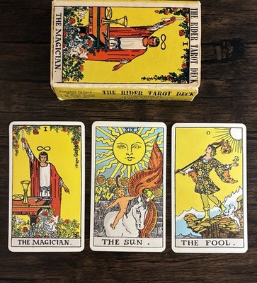 Vintage 1970s Rider Tarot Deck Sunburnt Magician No Copyright
