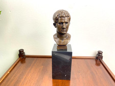 Bronze Buste  César Auguste Art deco mounted  on marble base after Milo