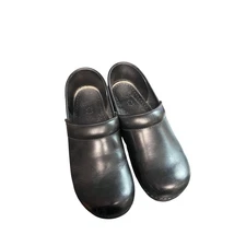 Dansko Black Leather Professional Clogs Size 40 Comfort Slip On Shoes