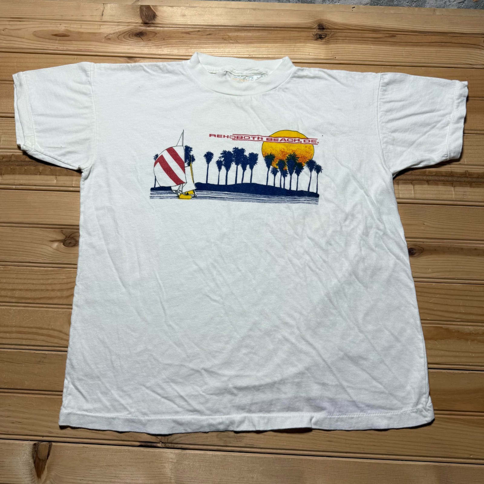 Vintage 80s Rehoboth Beach Delaware Sailboat Tropical Souvenir T-Shirt - Large