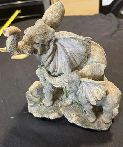 Resin Elephant Mother And Cub Pretty Good Condt. Couple Of Marks Nothing Serious