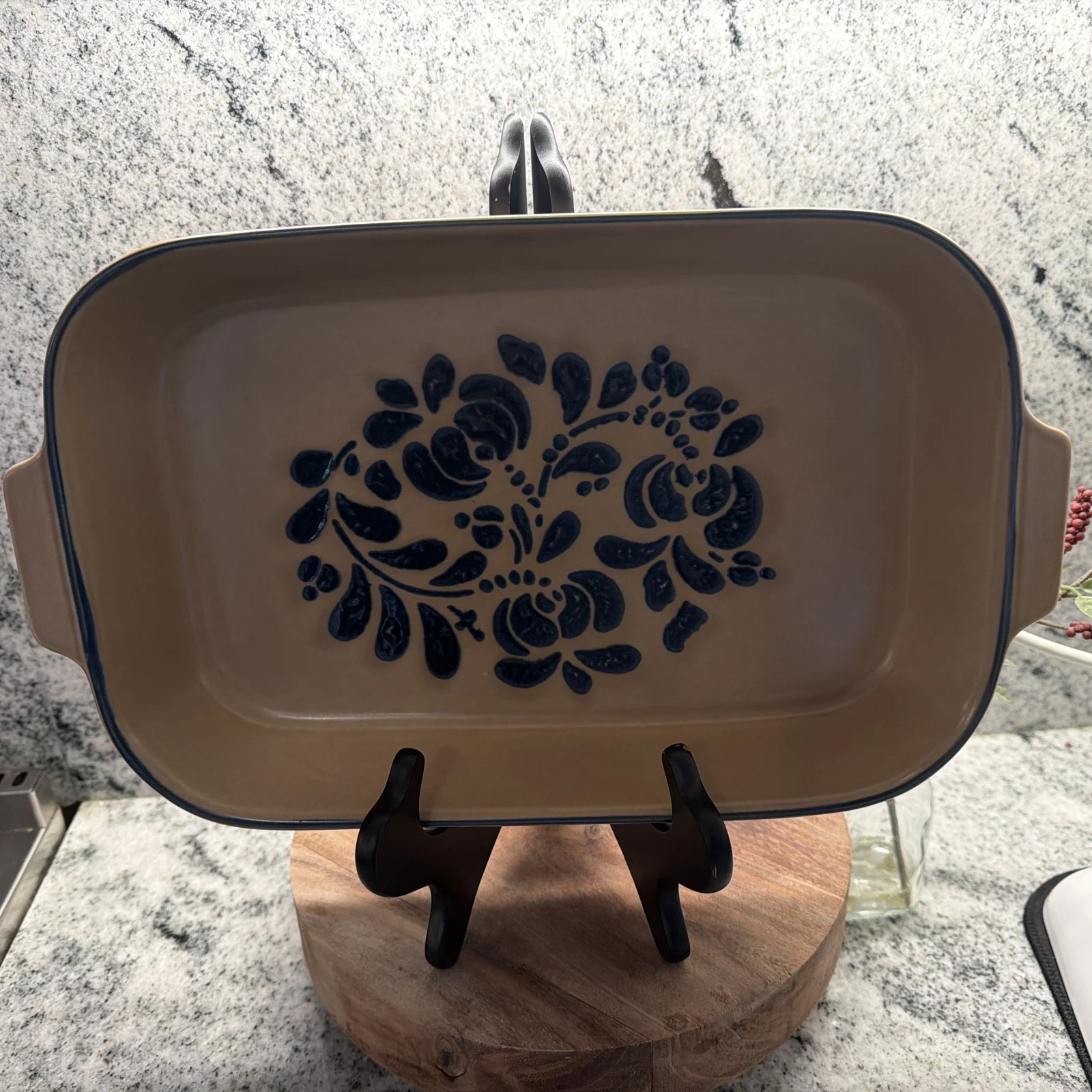 Pfaltzgraff RARE Folk Art 2Qt Baking/Casserole W/Handles 12” x 7.75” X 1.75” VTG