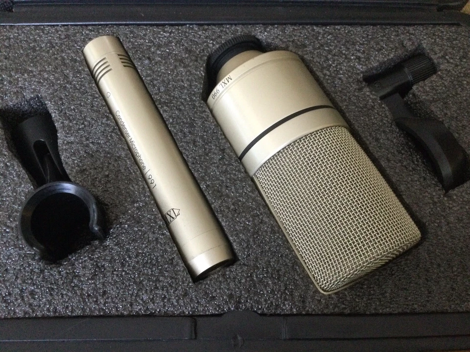 MXL 990 & 991 Recording Kit Microphone Pack W/ Case & Holders - Image 3 of 4