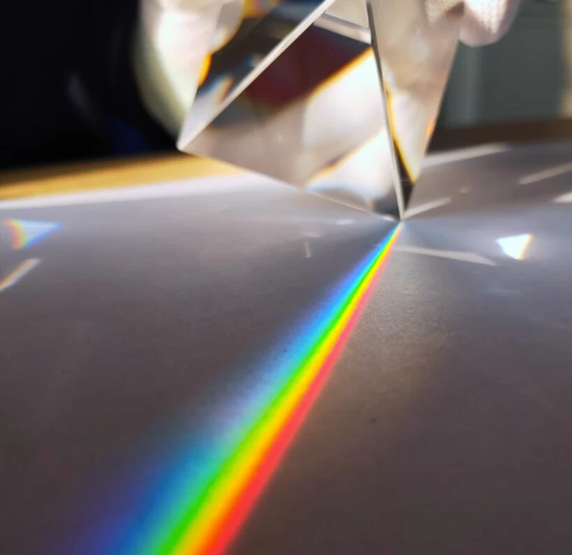 1PC 40mm Crystal Pyramid Prism Rainbow Optical Glass Prism for Natural Sciences - Image 2 of 4