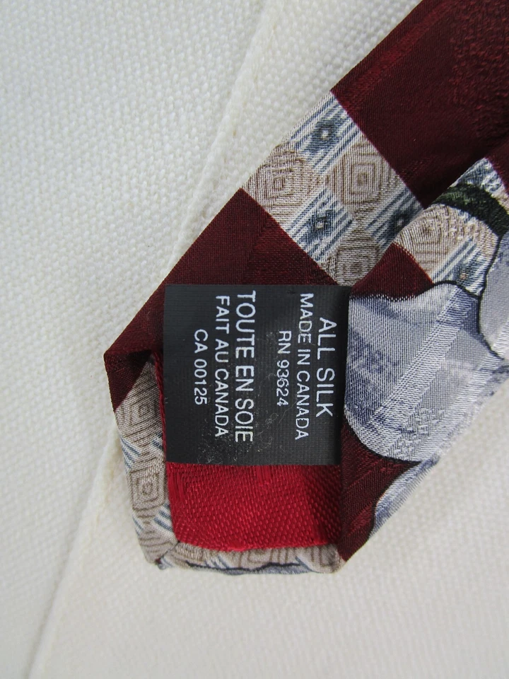 Corbata de hombre Platinum Studio roja floral 55" largo 4" ancho 100 % seda vintage Foto 2 de 4