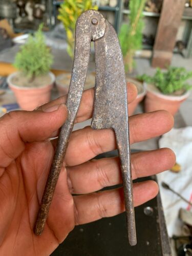 Antico taglia noci Betel tradizionale indiano fatto a mano ferro metallo fatto a mano - Foto 2 di 10
