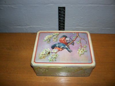 VINTAGE CANDY TIN JAMESONS GAIETY ASSORTMENT [ BIRDS ON TREE BRANCH DESIGN]