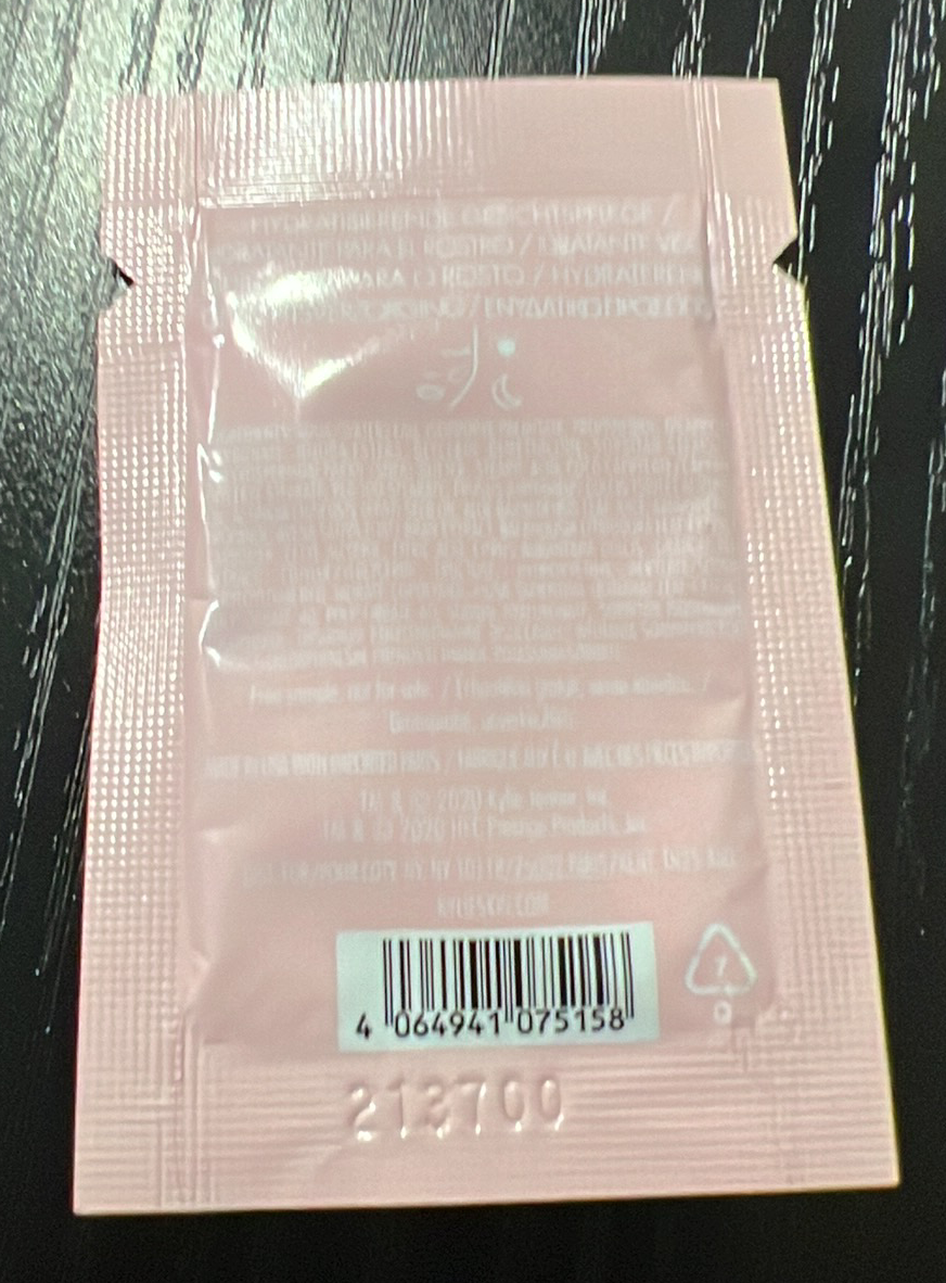 11 KylieSkin By Kylie Jenner Face MOISTURIZER Cream Hydratante 3ml