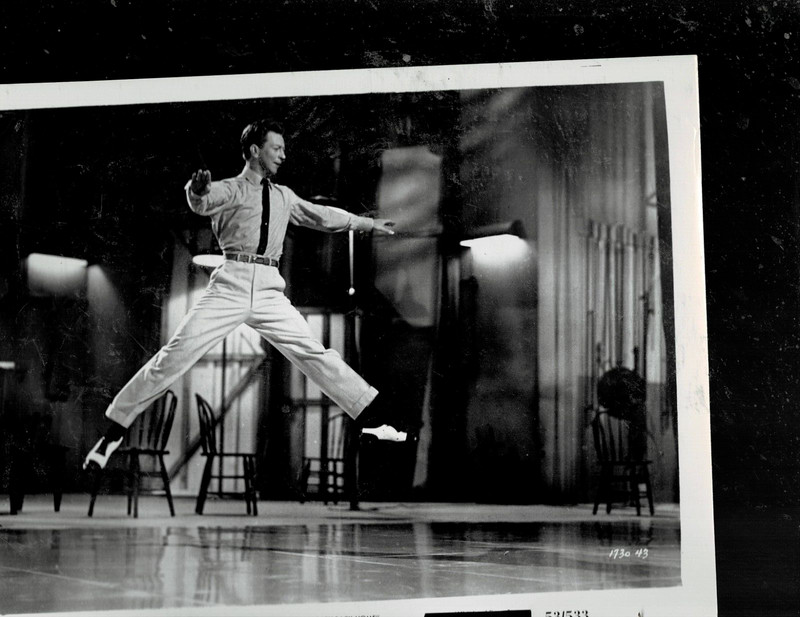 SUPER RARE!! 8X10 1940s ORIG DONALD O'CONNOR MOVIE SCENE PHOTO!!
