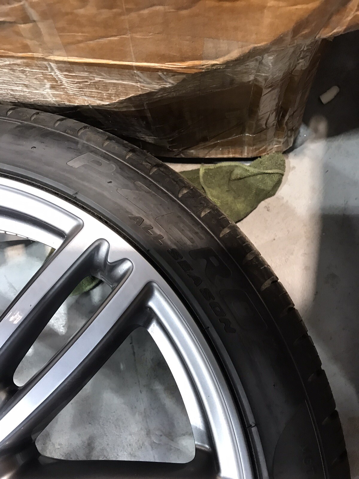 Maserati Quattroporte OEM 20" Wheel Set Of 4 With Tires.