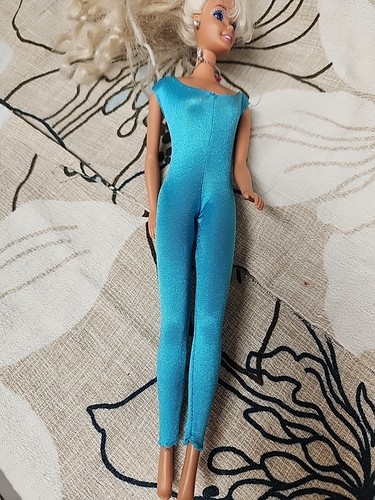 *VINTAGE 1983 GREAT SHAPES BARBIE
