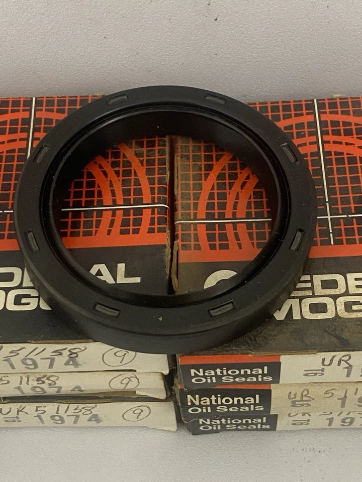 Lote de 6 sellos de rueda National 1974 para 1968-95 Datsun, Nissan, Subaru Foto 3 de 4