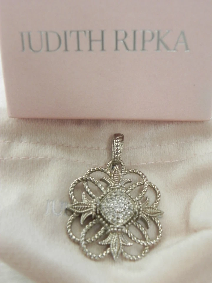 Colgante potenciador de diamantes y plata de ley 925 Judith Ripka JR $400 Foto 3 de 4