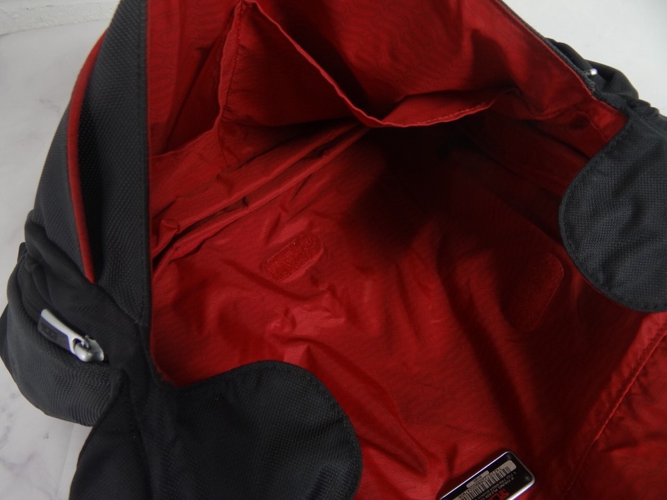 TUMI 5112D BLACK NYLON EXPANDABLE MESSENGER LAPTOP BAG 16x12