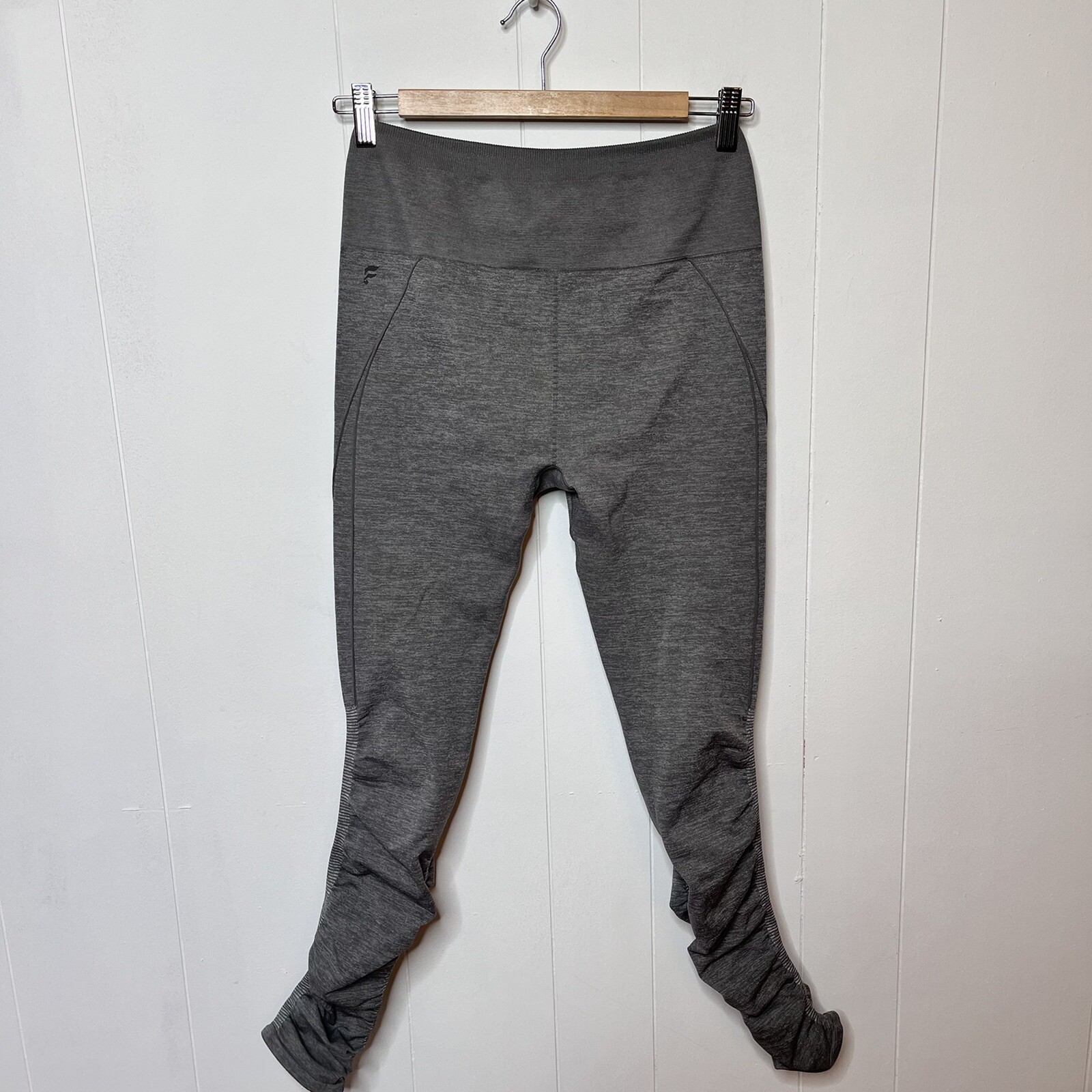 Fabletics Heather Gray Seamless High Waisted Ruch… - image 7