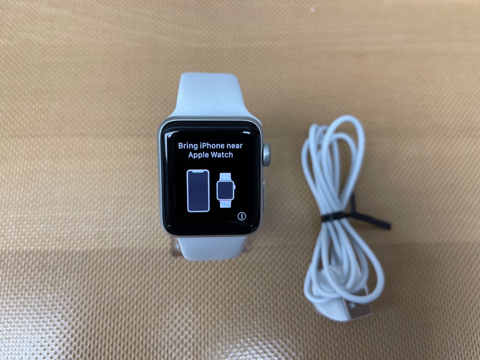 apple watch nike  series 4 40mm silver aluminium case gps