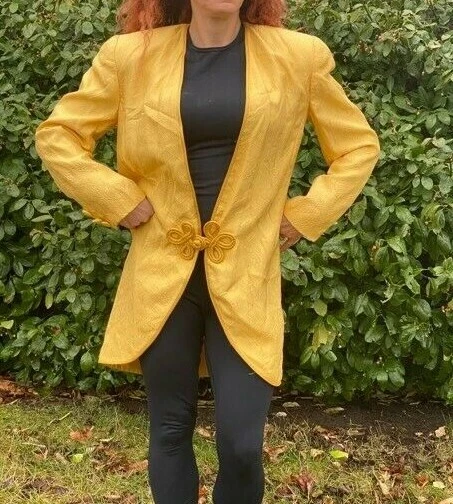 CHAQUETA BLAZER SEÑORA VINTAGE PIERRE BALMAIN AMARILLO SEDA CIERRE RANA MILITAR 8 Foto 2 de 4