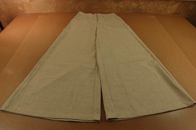 Pretty Little Thing Womens US Size 8 Woven Pleated Extreme Wide Leg Pants NWT