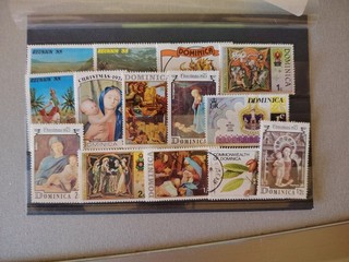 14 timbres Dominique lot 538