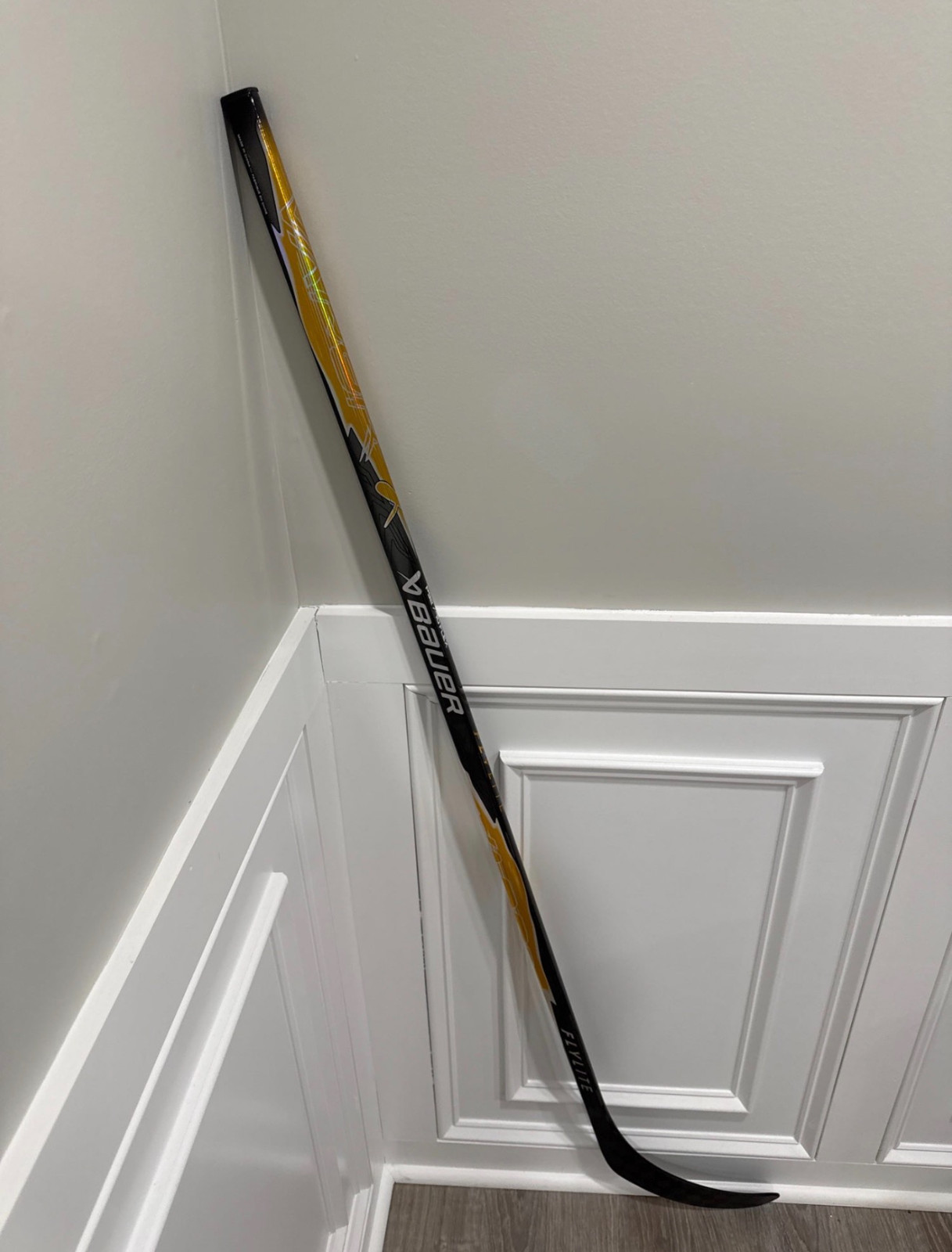 Senior Bauer Vapor FlyLite Right Handed Hockey Stick P92 (New) gold 70 flex 