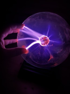 Interactive Plasma Ball Light Lamp Globe Touch & Sound Reactive Novelty Decor