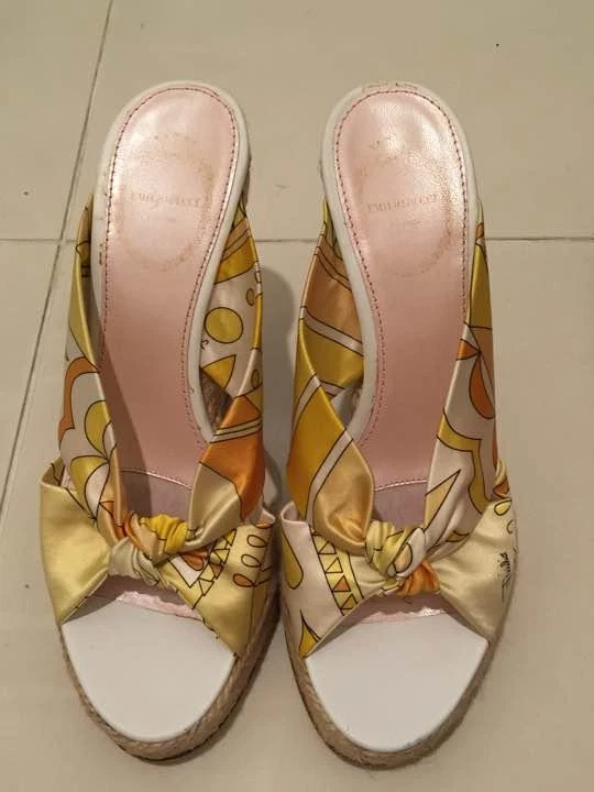 Sandalia de tacón con suela de cuña Emilio Pucci para mujer amarillo blanco talla 37 EE. UU. 7 CASI COMO NUEVA Foto 3 de 4