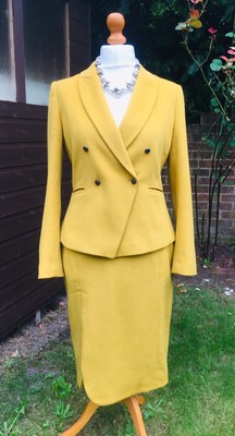 yellow suit coat