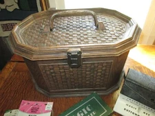 Vtg Lerner Weaved Basket Plastic Sewing Craft Storage Box Melwood + buttonholer
