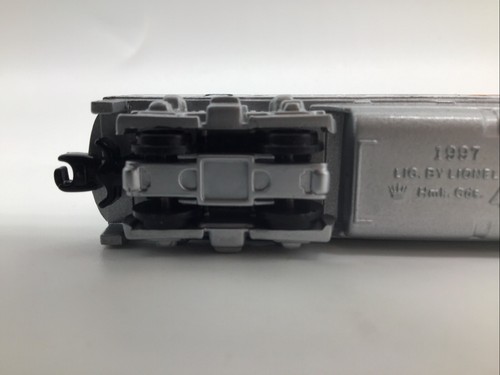 1997 Hallmark Keepsake 1950 Santa Fe F3 Diesel Locomotive Lionel Train Ornament - Picture 9 of 16