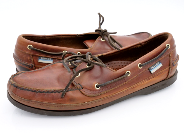 mens wide deck shoes