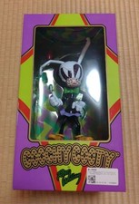 Robert Williams Coochy Cooty Figure #fec677