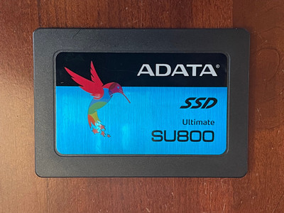 ADATA Ultimate SU800 128 GB 3D-NAND 2.5 Inch SATA III SSD