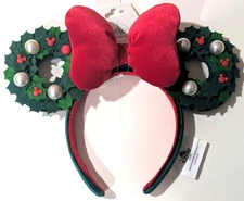 DISNEY PARKS CHRISTMAS HOLIDAY PEARLS WREATH EARS HEADBAND 2025, NEW WITH TAGS