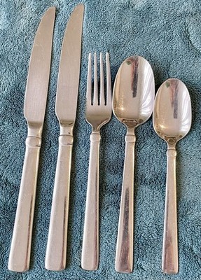 ONEIDA ATTALIA 18/0 STAINLESS FLATWARE 5 PIECES