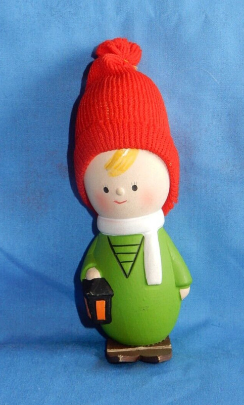 Scandinavian Looking Skiing 4 1/4" Figure Made in Korea