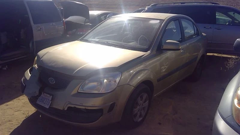 Puerta delantera derecha usada vidrio delantero se adapta a: Kia Rio 2008 delantero derecho grado A Foto 2 de 4