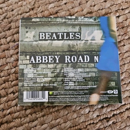 The Beatles CD Bundle. Abbey Road, Sgt Peppers - Picture 8 of 16
