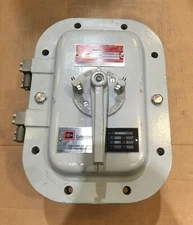 HOUSTON STOCK NEW CUTLER HAMMER XFDN050 EXPLOSION PROOF BREAKER CLASS 1 NEMA 9