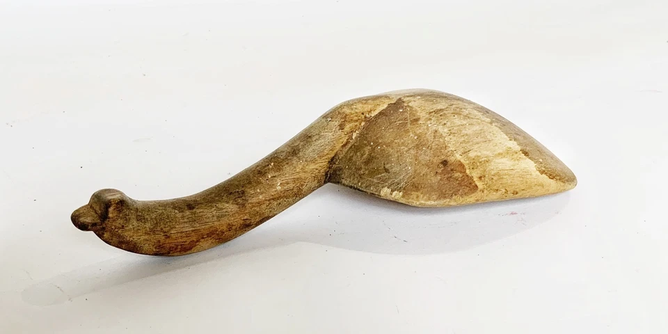 Cucharón efigie de madera tallada antigua Foto 4 de 4