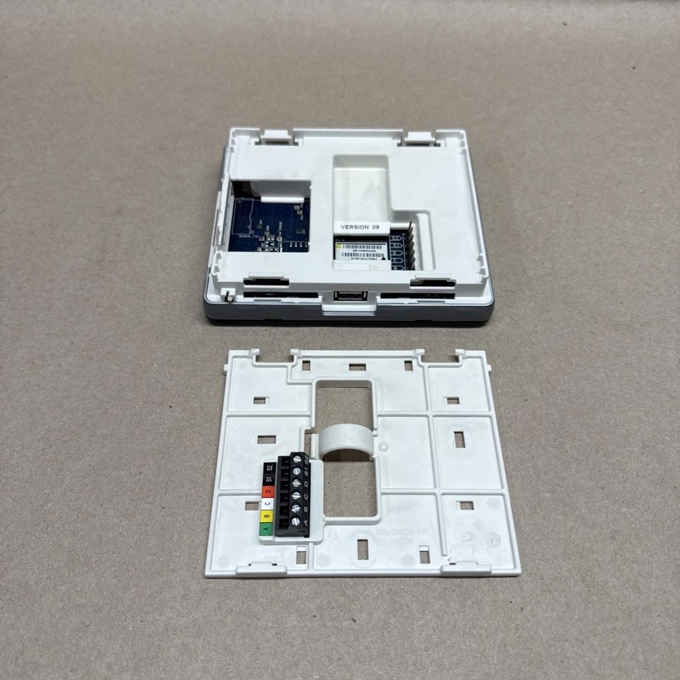 Carrier SYSTXCCITW01 Infinity Touch Programmable Version 9 T8 - Image 4 of 4