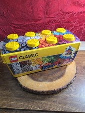 LEGO Classic 10696 Medium Creative Brick Box Set - 35 Colors, Storage, Ideas