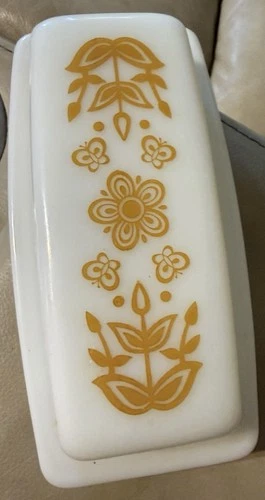 Vintage Pyrex Butterfly Gold Butter Dish w/ Lid 72-B VERY NICE
